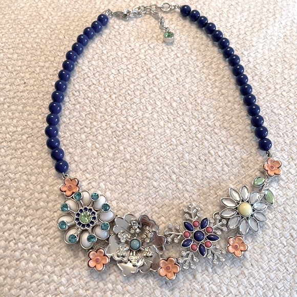 Lia Sophia necklace with colorful accents. - Picture 3 of 7
